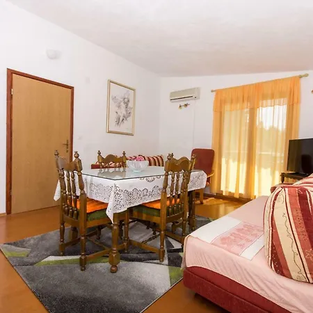 House Vlajcevic * 特罗吉尔
